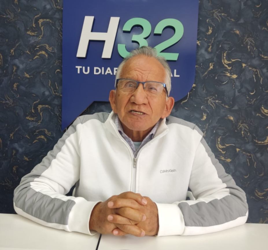 Jaime José Vásquez, expresidente del Colegio de Ingenieros Civiles del Ecuador y Loja, dice que los cuatro profesionales están listos para colaborar, sin condición alguna.