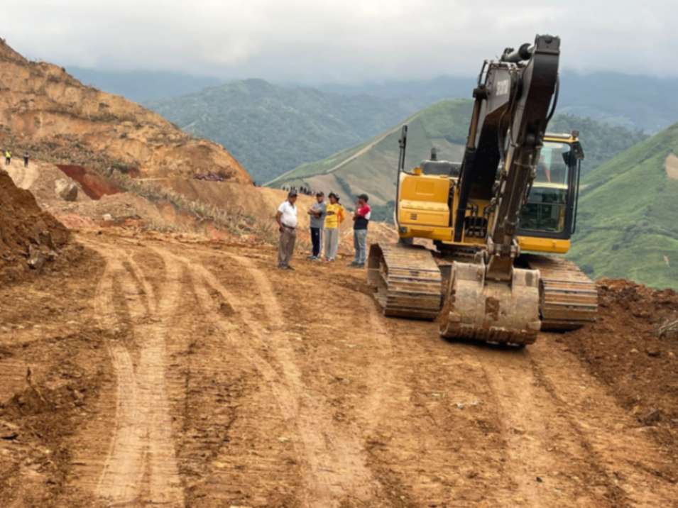 Los trabajos continúan ejecutándose en varios frentes.