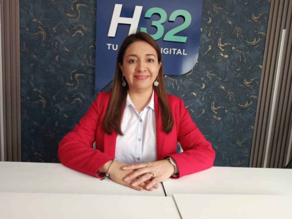 Ángela Salazar Romero, directora de la maestría en Dirección Financiera con mención en Fintech.