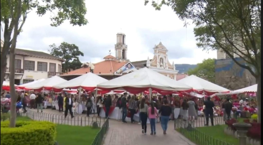 Es un evento al que invitan a toda la comunidad.