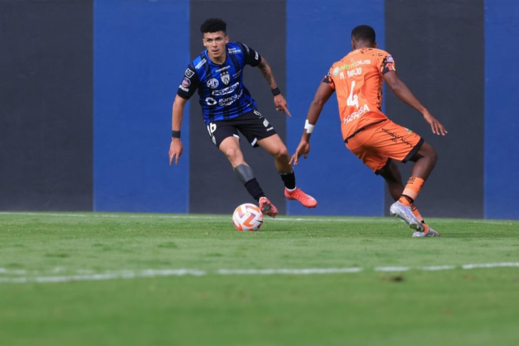 El encuentro se jugó en el Estadio Banco de Guayaquil.