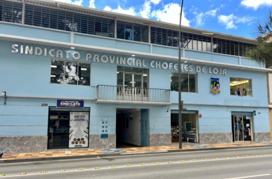 Las instalaciones del sindicato se encuentran en la Av. Universitaria, entre Rocafuerte y 10 de Agosto.