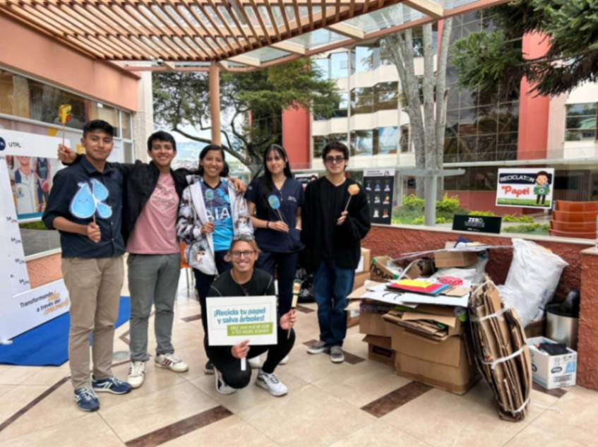 La UTPL reafirma su compromiso con una educación.