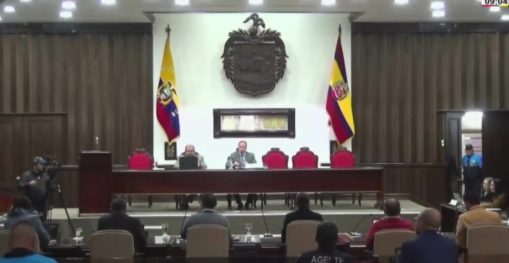 La sesión de ayer, que empezó a las 09:00, duró 1 hora y 35 minutos.
