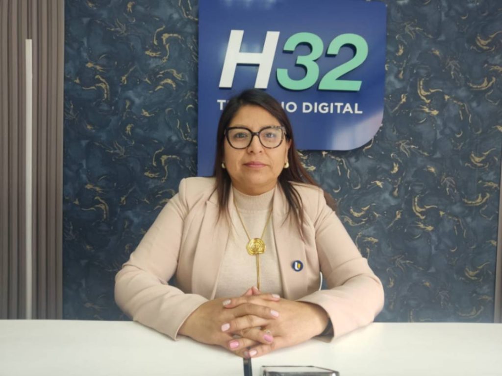 Lorena Elizabeth Conde Zhingre, directora de la Escuela de Ingeniería en Sistemas de la Información.