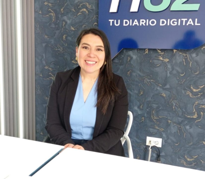 La productora Lourdes Quezada manifiesta que el medio está abierto también a la comunidad lojana y que si tiene un proyecto es bienvenido.