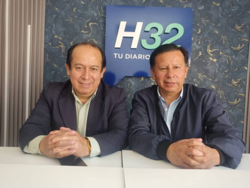 Los hermanos y periodistas lojanos, Pablo y Lindon Sanmartín Rodríguez, dirigen el medio digital.
