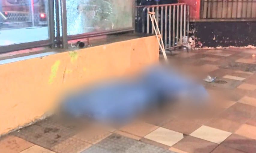 El miércoles 27 de agosto de 2025 dos personas fueron asesinadas en la esquina de la avenida Universitaria y la calle 10 de Agosto. (Fotografía de archivo)
