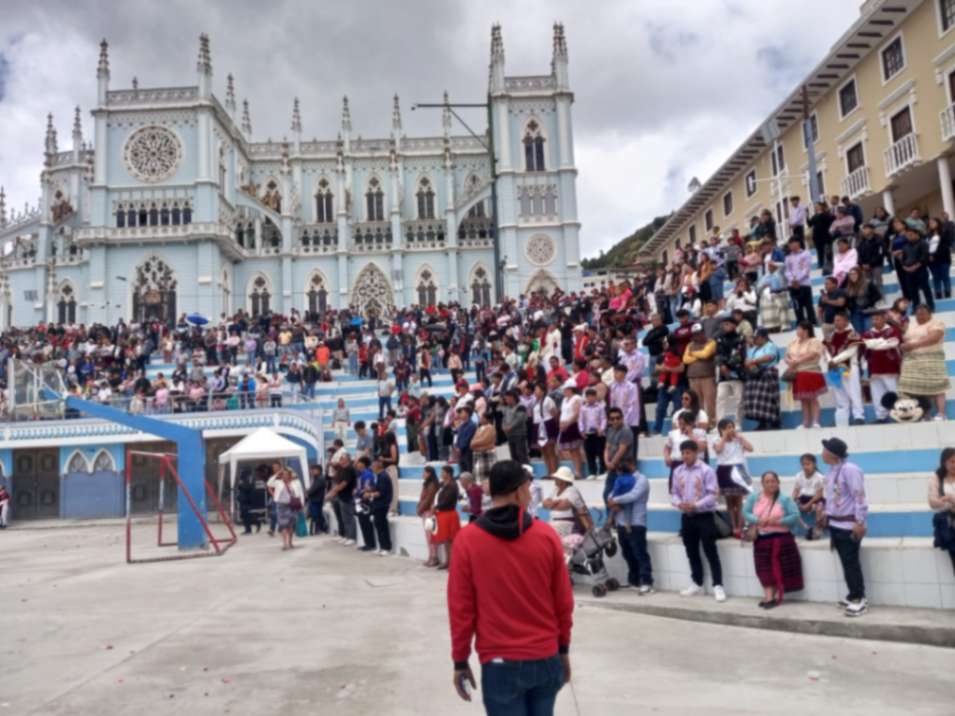 Los eventos de ayer fueron organizados por los priostes del 12 de agosto. (Fotografía cortesía Sixto Eugenio Alvarado)