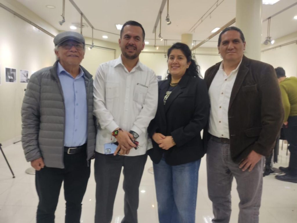 El flamante director, Julio César Espinoza, junto a su directorio Galo Ramón Valarezo, Karla Espinosa Ordóñez, Roberto González Quezada e Isabel Álvarez Merchán (ausente).