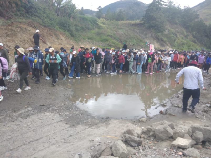 El inconveniente se presentó unos metros más allá de El Plateado.