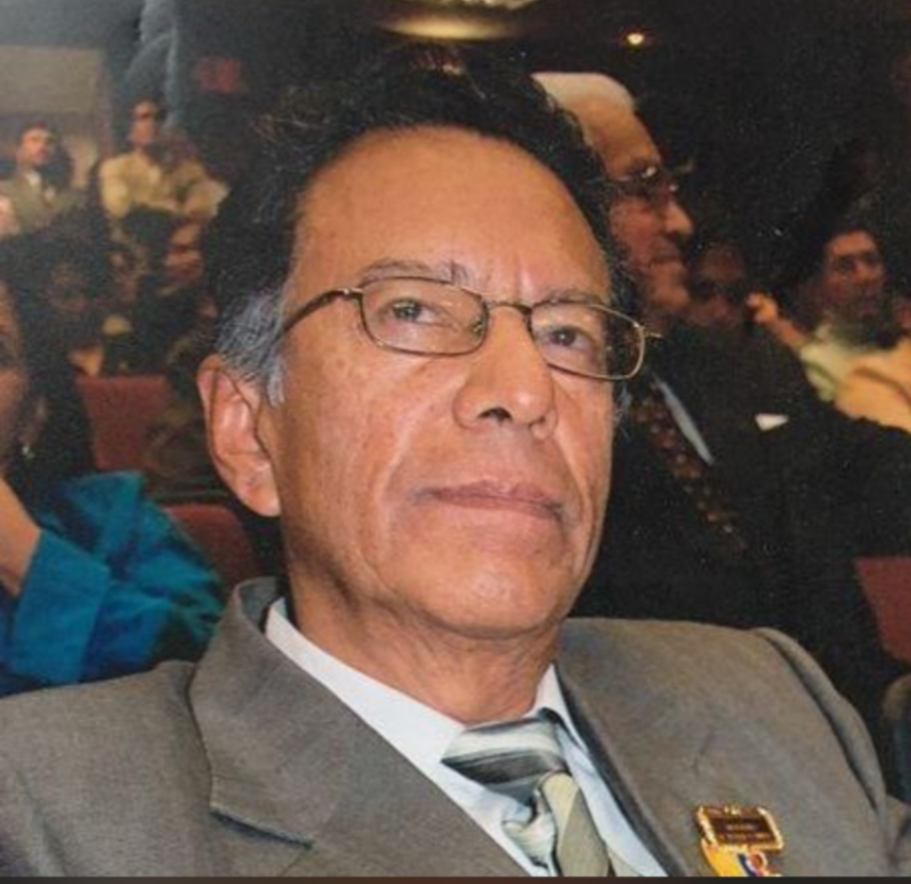 En su período como presidente de la CCE-Loja gestionó la compra del Teatro de Artes Segundo Cueva Celi.