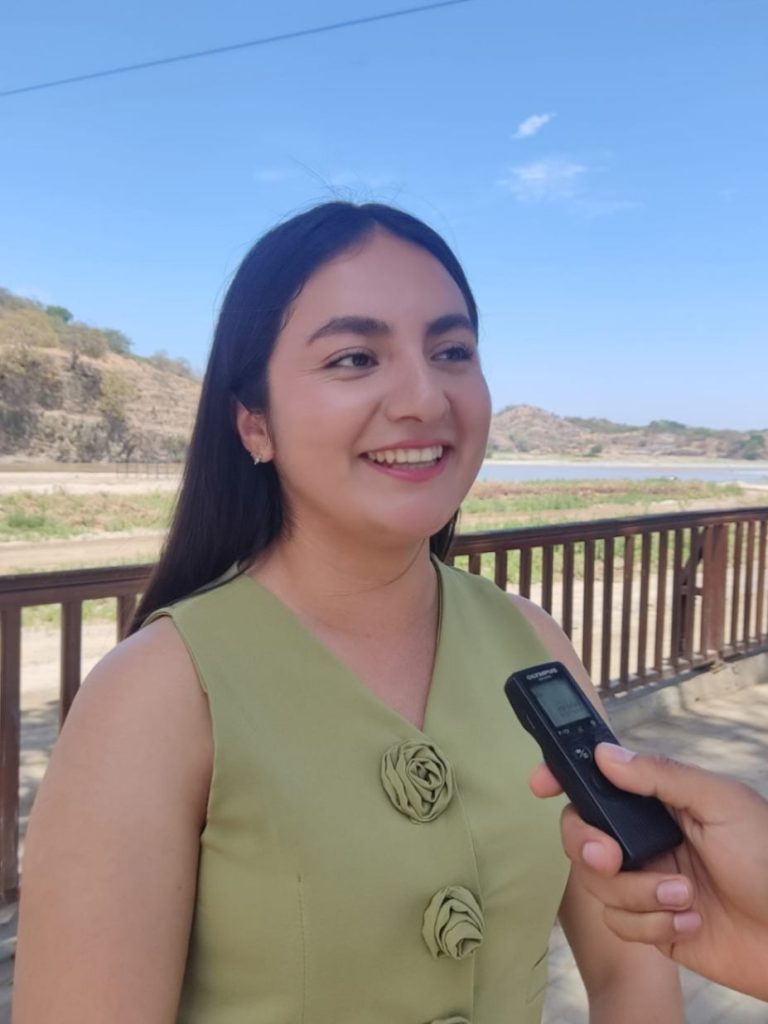 Thalía Milena Sizalima exhorta a las autoridades oficiales a dar un mayor apoyo al productor de la parroquia.