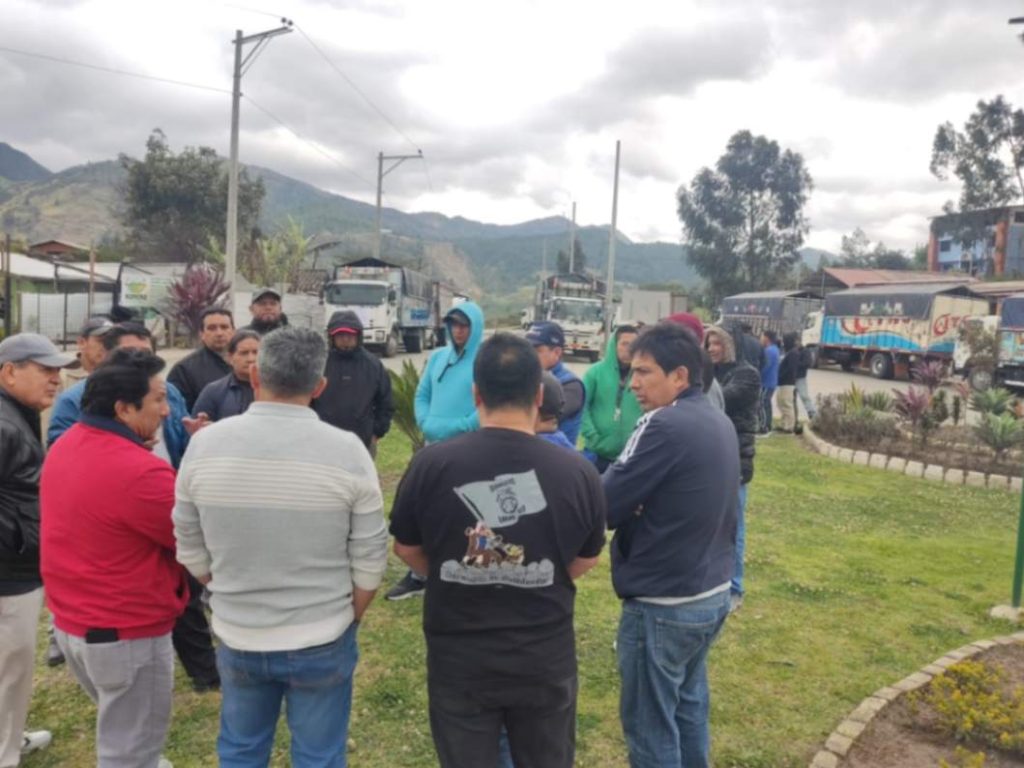 El punto de manifestación en Loja fue el redondel del barrio El Plateado, ubicado al noroccidente de la urbe.