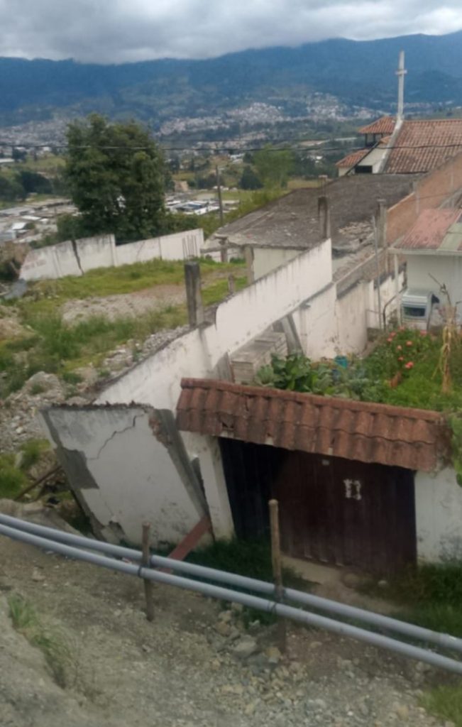 Las viviendas del lugar se encuentran prácticamente colapsadas.