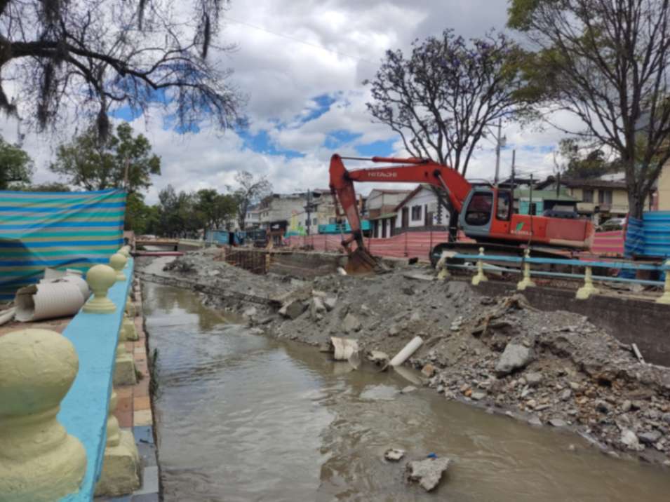 El puente sobre el río Malacatos, en la calle Imbabura, con corte a la semana anterior, registra un 42% de avance.