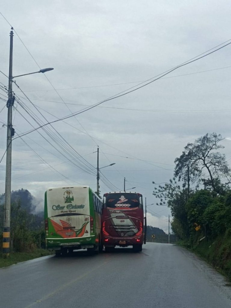 Esta imagen circula en redes sociales donde se corrobora el cometimiento de la infracción.