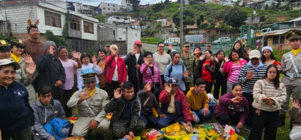 Todo se cumple gracias al apoyo de los padres de familia, cadetes y la comunidad educativa, en general, del Colegio Militar de Loja.