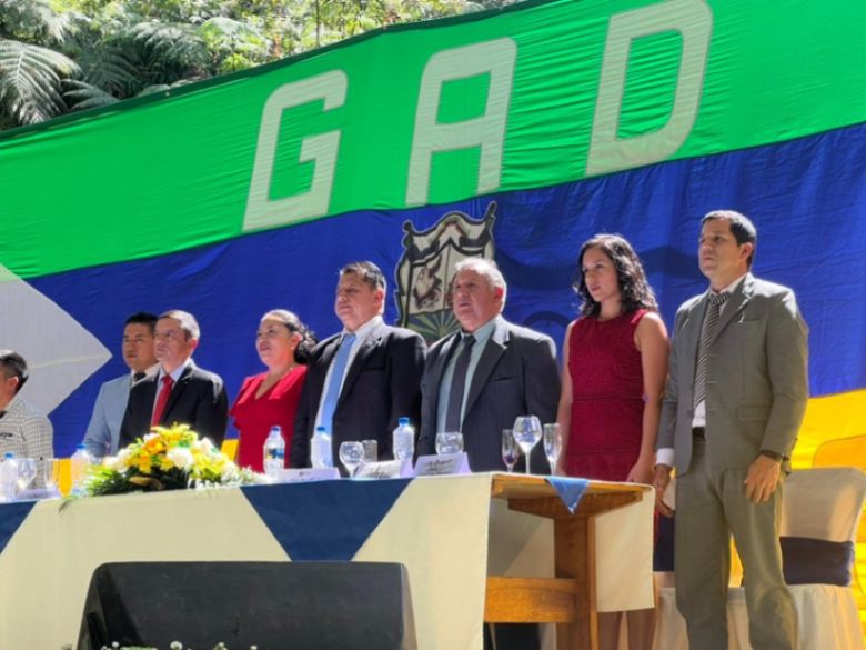 La sesión solemne se cumplió con la presencia de autoridades e invitados especiales.