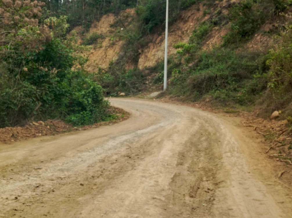 La carretera no presta las condiciones debidas para la libre circulación.