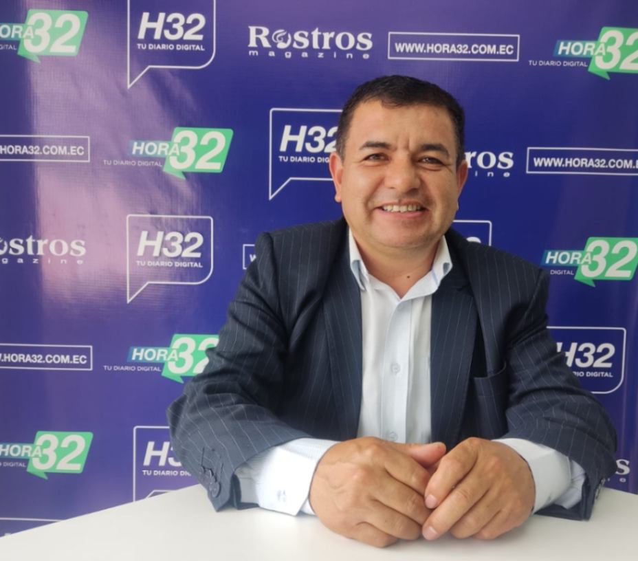 Willan Armando Espinosa Ordóñez, rector del plantel, informa que las actividades académicas arrancan el 15 de enero de 2026.