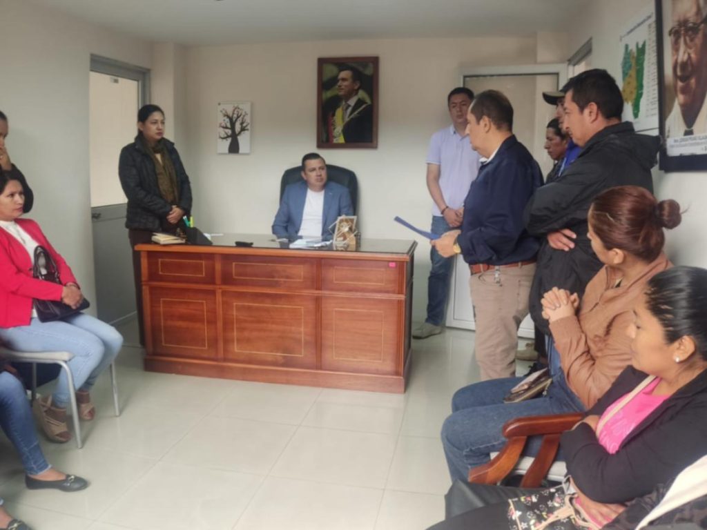 La reunión se cumplió ayer en las instalaciones de la Coordinación Zonal 7 de Educación, en la ciudad de Loja.
