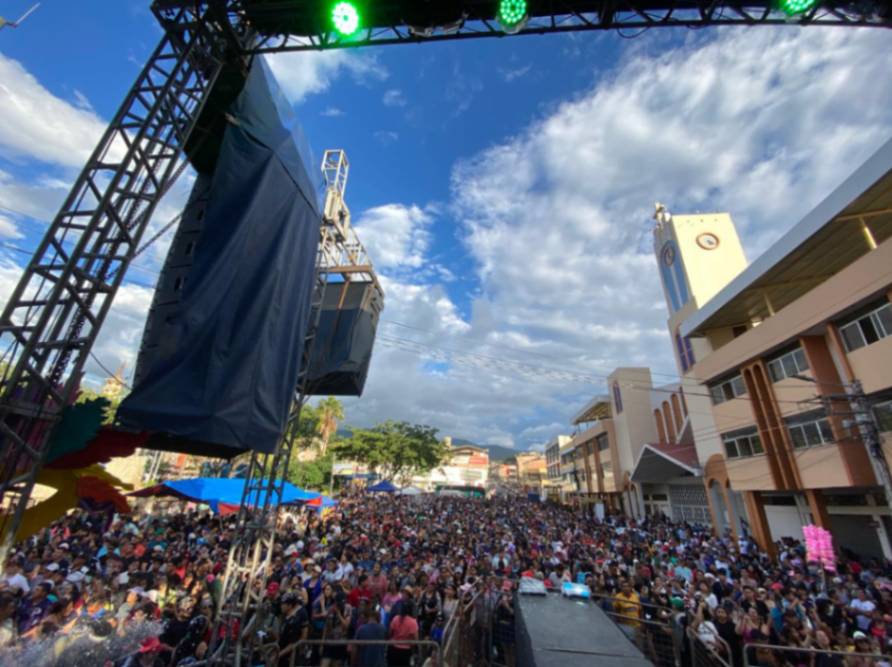 La diversión se vivió al máximo este domingo en la plaza central de la Ciudad del eterno sol.