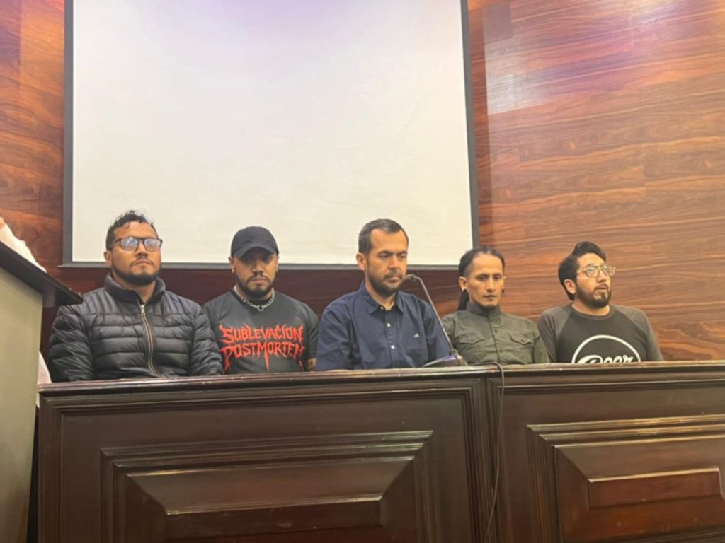 La agrupación invita a la ciudadanía a respaldar sus creaciones musicales y apoyar el talento lojano en este desafío internacional.