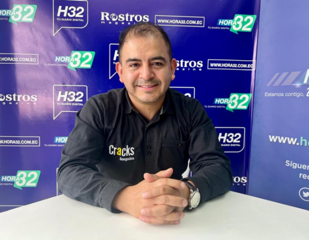 Marlon Tandazo, impulsor del podcast Cracks Negocios Networking y moderador del evento.