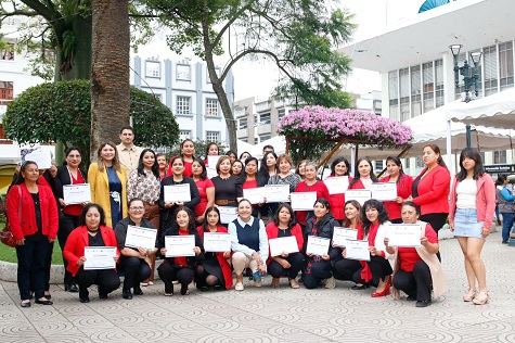 La ceremonia de certificación se desarrolló en el marco del evento Lojanas Productivas.