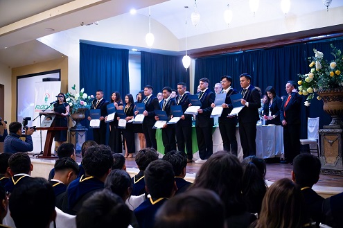 La ceremonia se cumplió el viernes 6 de marzo de 2026.