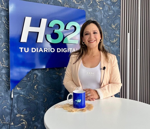 Verónica Tituana es docente desde hace nueve años en la Escuela María Montessori.