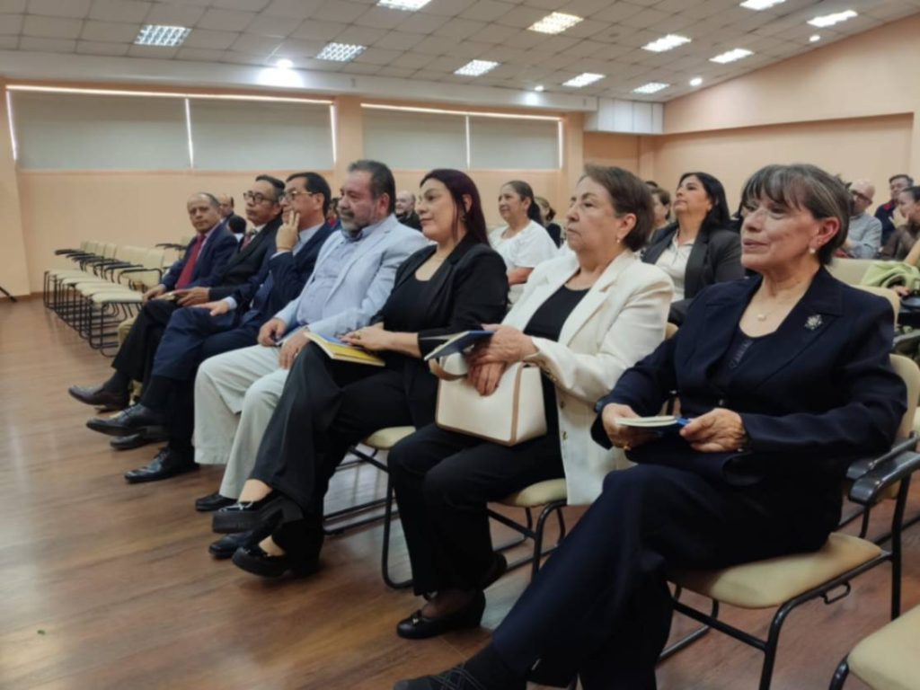 Alexandra Silva Cárdenas, representante de la agrupación lojana.