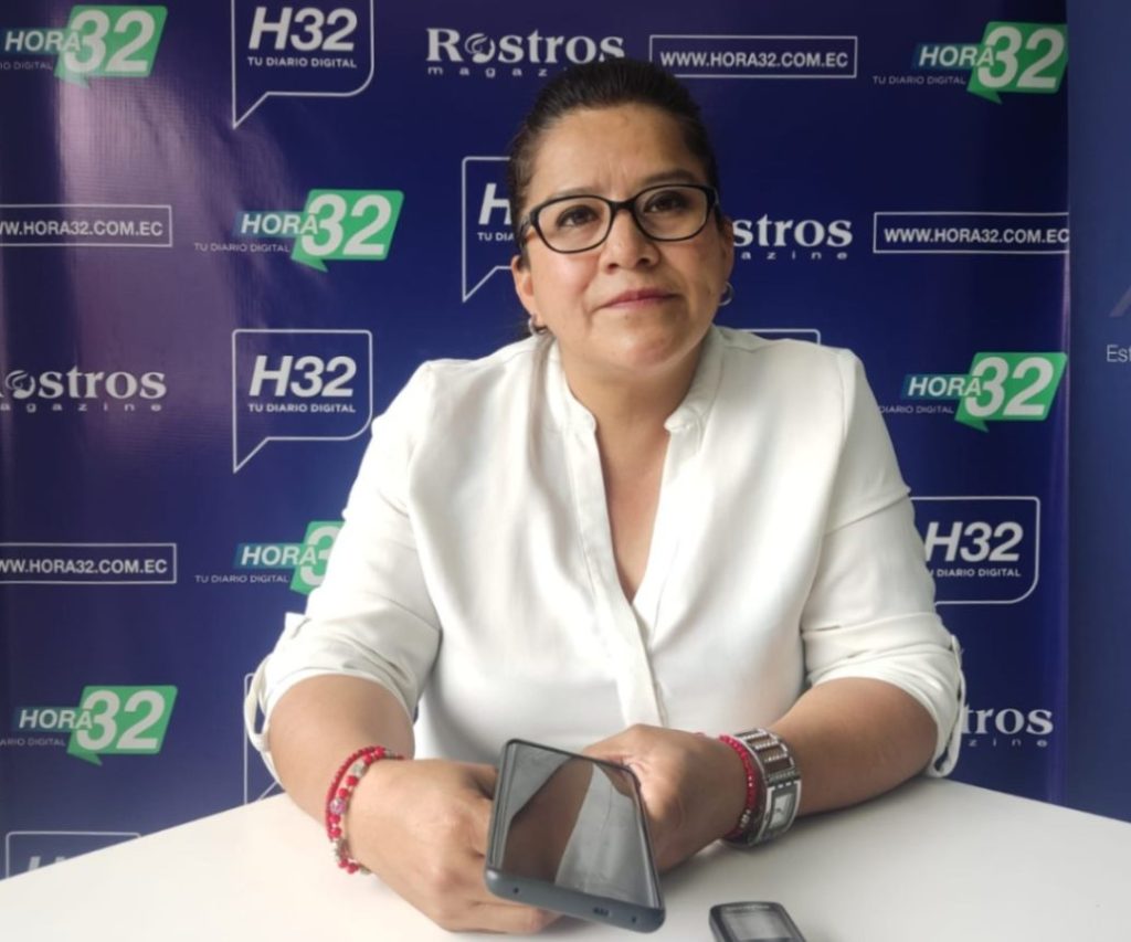 Alexandra Silva Cárdenas, representante de la agrupación lojana.