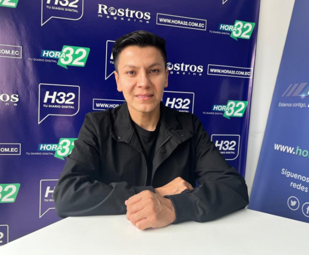 Carlos Vega Vega fue parte del equipo de maquilladores del Miss Universo Ecuador 2025.