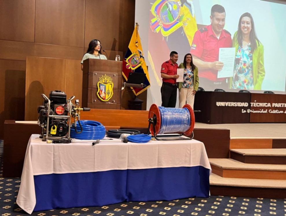 Los equipos son de última generación y los primeros en su tipo en el país para el combate de incendios forestales.
