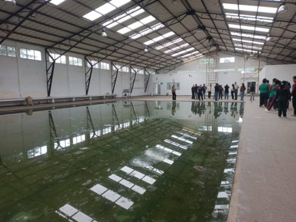 Los trabajos de mantenimiento ya iniciaron y actualmente se concentran en la piscina.