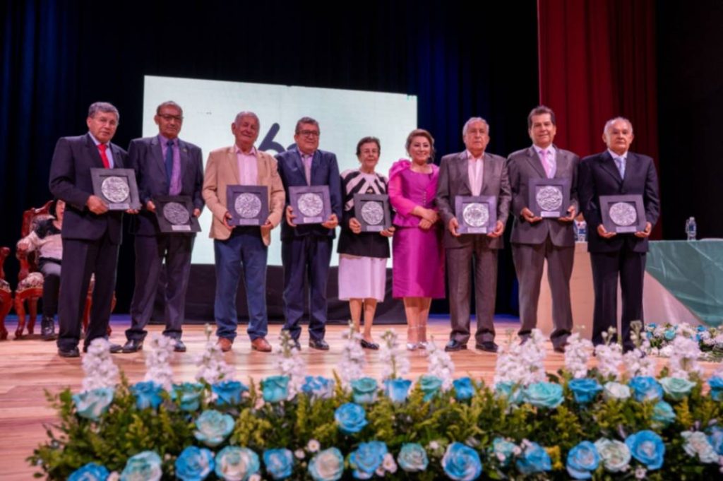 El acto solemne se desarrolló el último viernes, 20 de marzo de 2026, en las instalaciones del Teatro Bolívar.