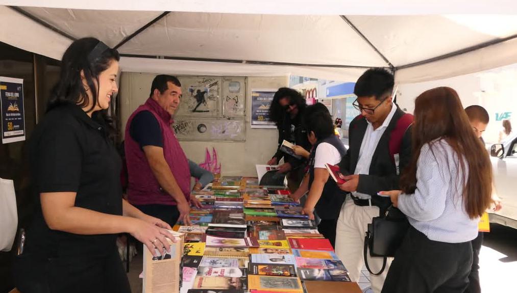En la feria del libro de la CCE-Loja, los ejemplares tendrán un descuento de hasta el 75%.