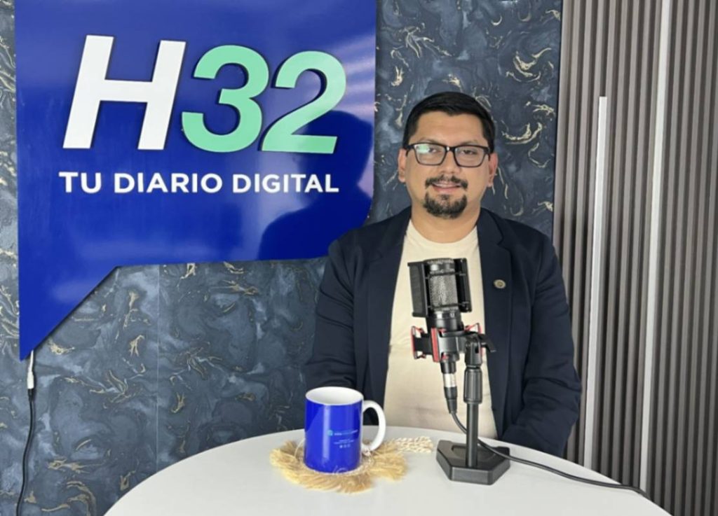 Marvin Danilo Ordóñez Flores, docente, periodista y gestor cultural.