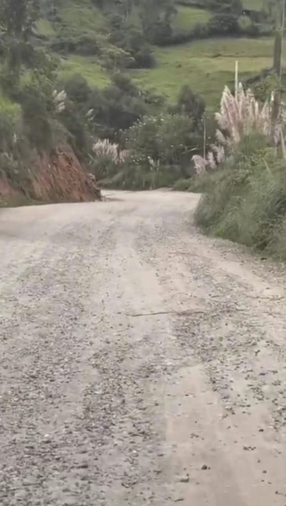 En estas condiciones se encuentra actualmente la vía Villonaco-Taquil.