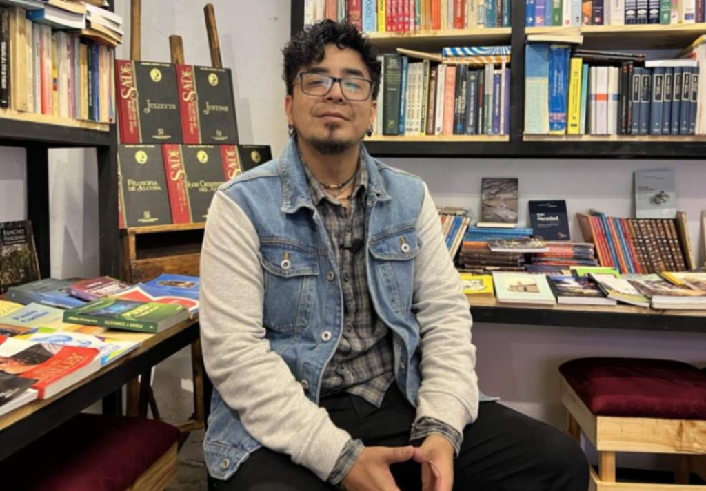 Patricio Vega, gestor cultural, poeta, escritor y creador del espacio cultural.