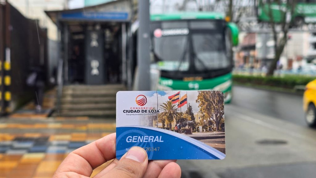 Actualmente, la tarifa del transporte urbano en Loja se mantiene en 0.30 y 0.15 centavos de dólar.