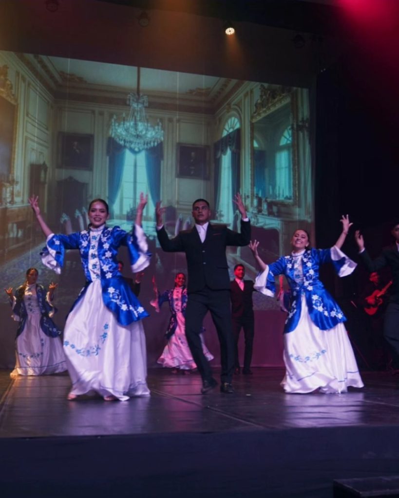 En noviembre, Loja es escenario del Festival Internacional de Artes Vivas.