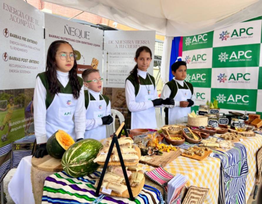 Un total de 21 instituciones educativas participaron en la feria.
