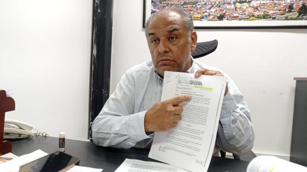 Iván Ludeña Astudillo califica como un “desacierto total” que la alcaldesa “haya observado” la ordenanza.