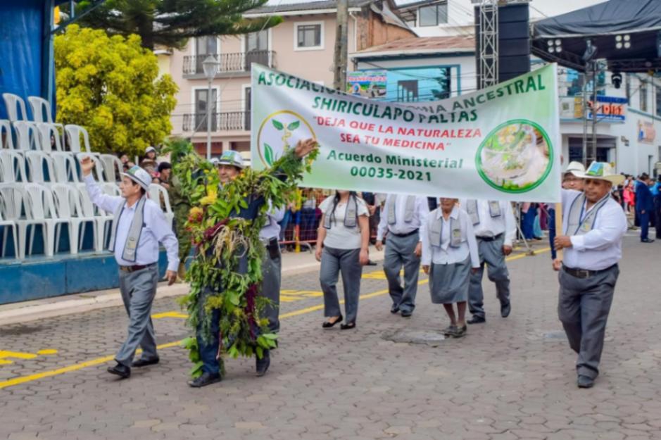 El desfile cívico forma parte de las actividades.