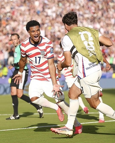 El combinado de Estados Unidos, con un hombre menos, no tuvo problemas para alcanzar la victoria.