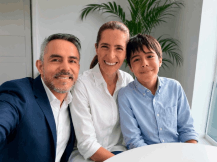 Se define, más que un profesional de la salud integrativa, un investigador y observador del ser humano.
