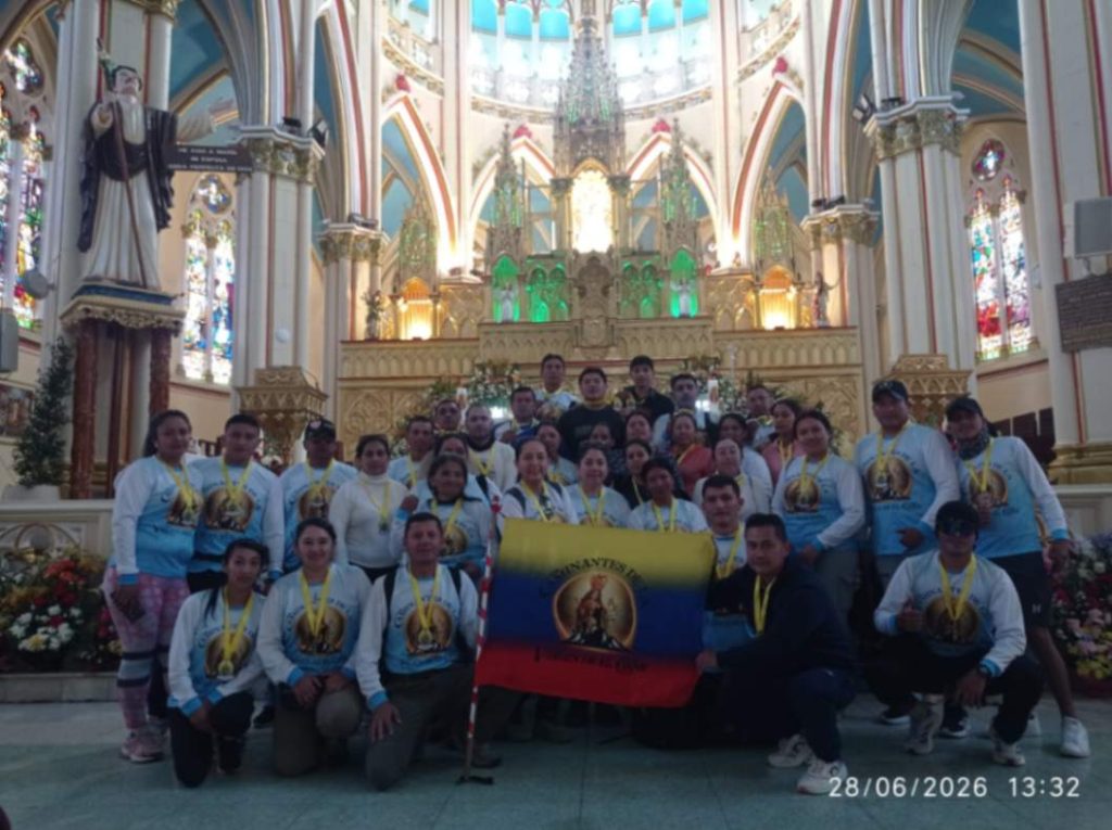 Los devotos cumplieron su objetivo: llegar a la parroquia lojana El Cisne.